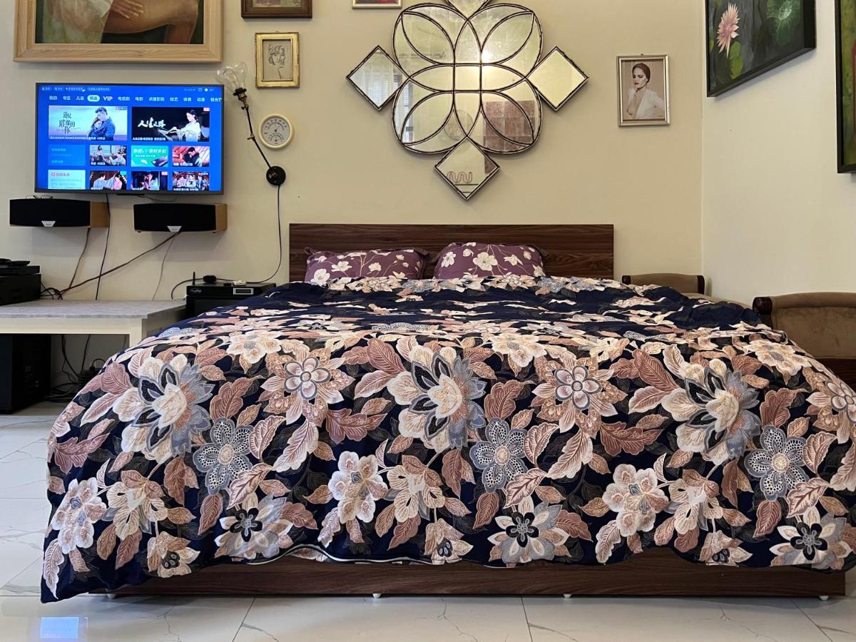 The First Ba Trieu Ha Noi Bed and Breakfast Ανόι Εξωτερικό φωτογραφία