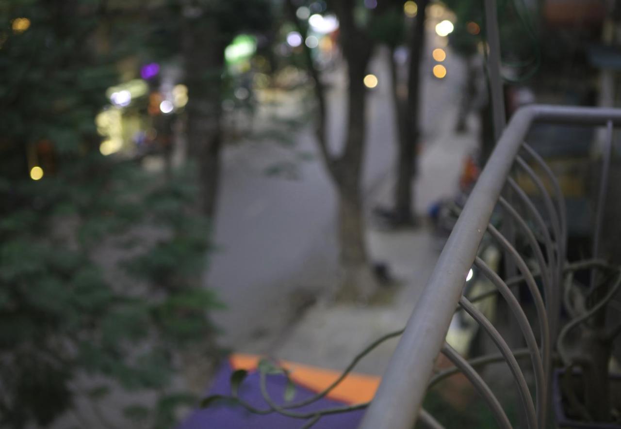 The First Ba Trieu Ha Noi Bed and Breakfast Ανόι Εξωτερικό φωτογραφία